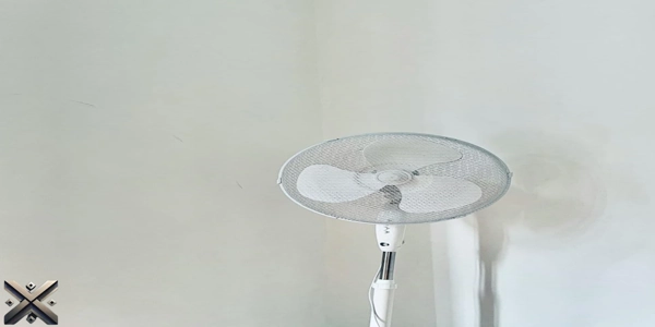 Ventilador de Coluna, via Pexels.